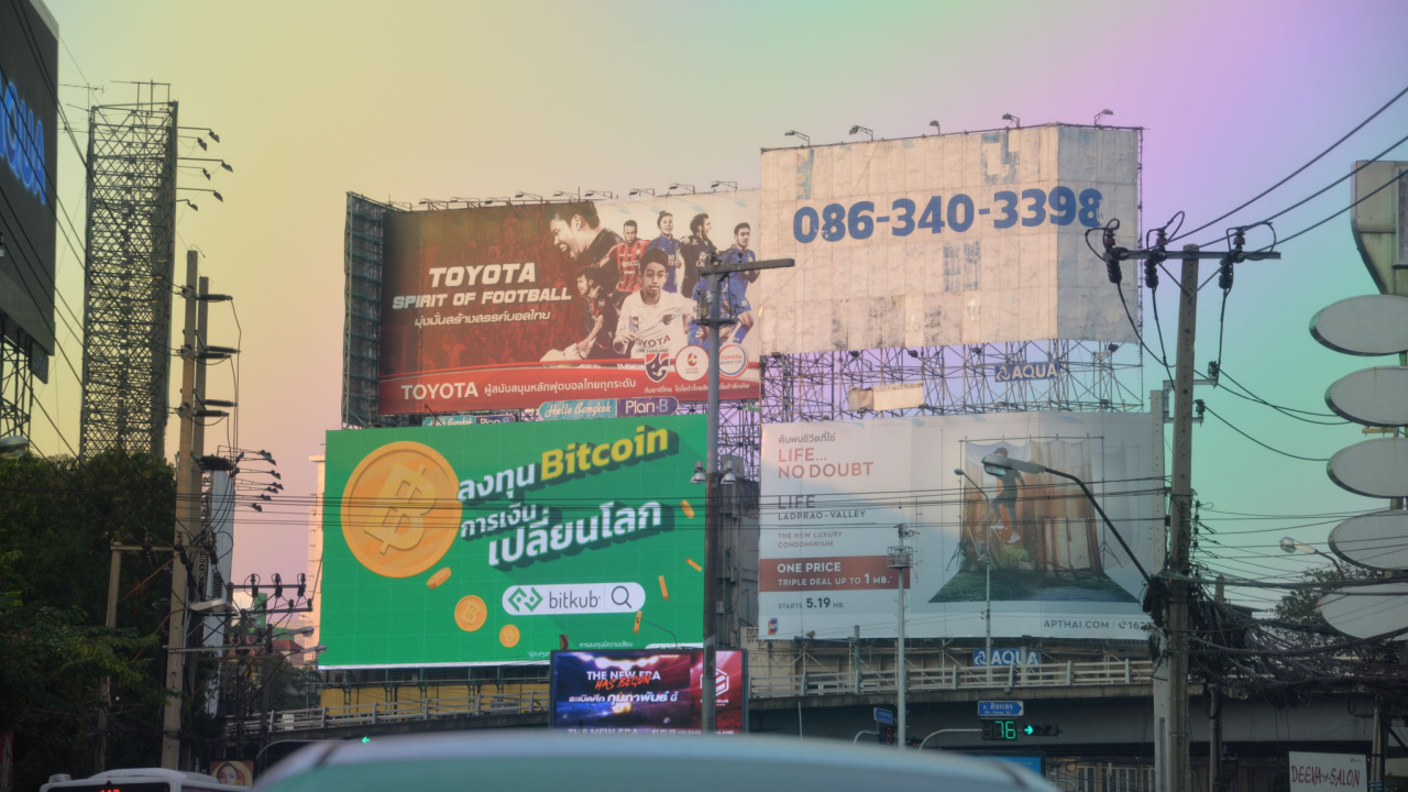 Crypto ads in Thailand need clear investment warnings, new rules.