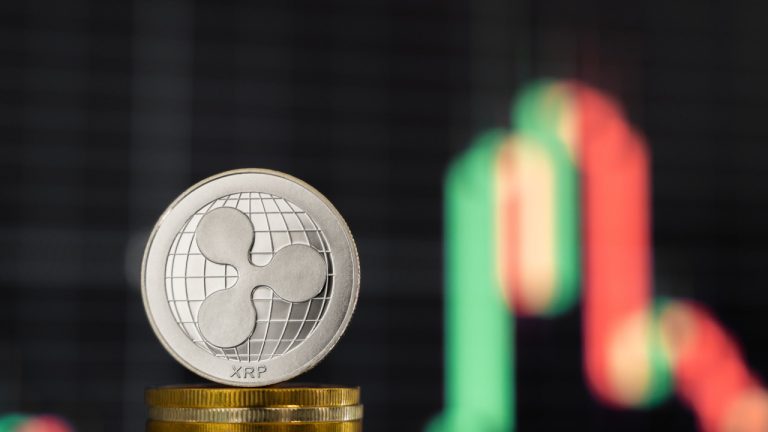 Biggest Movers: XRP Hits 4-Month High, ALGO up 17% on ThursdayEliman DambellBitcoin News