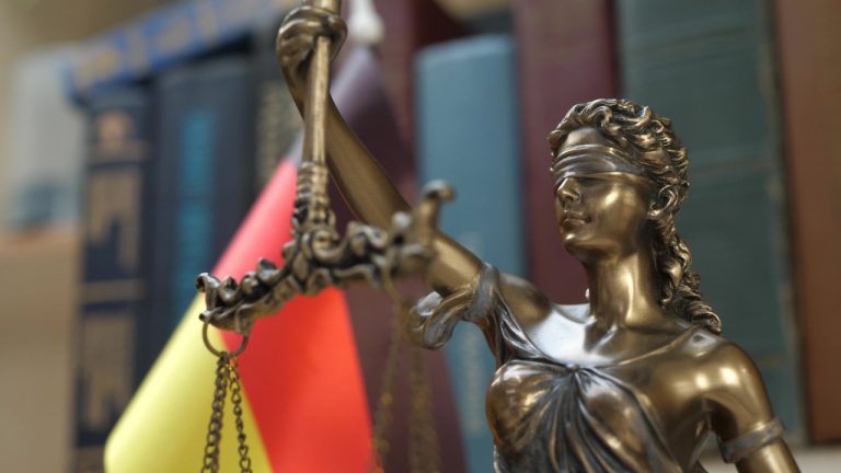 Onecoin Cryptoqueen Associates Appear in German Court
