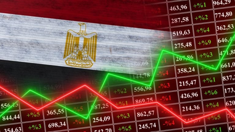 Report: Withdrawal Limits for Egyptian Travelers Lowered as Banks Seek to Conserve Scarce Forex