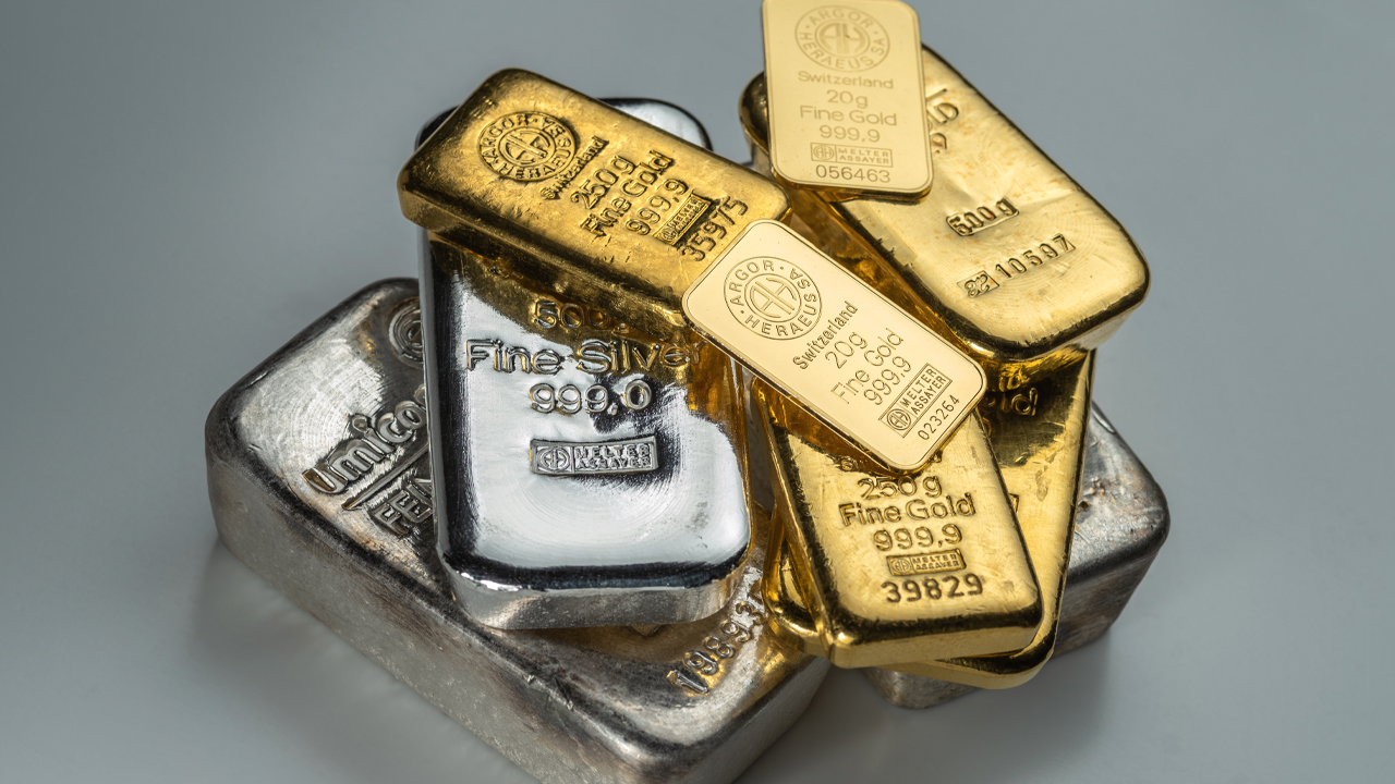 Amid Civil Unrest in China, Gold and Silver Prices Hold Steady - Equity, Crypto Markets Flounder