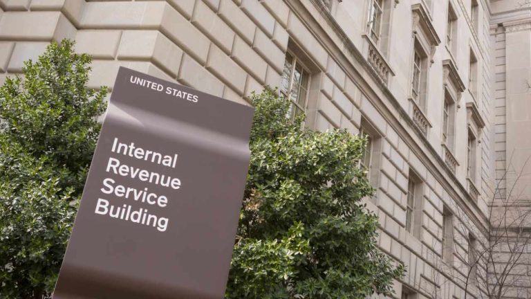 IRS Building 'Hundreds' of Crypto Cases — Official Says $7 Billion in Digital Assets Seized in 2022