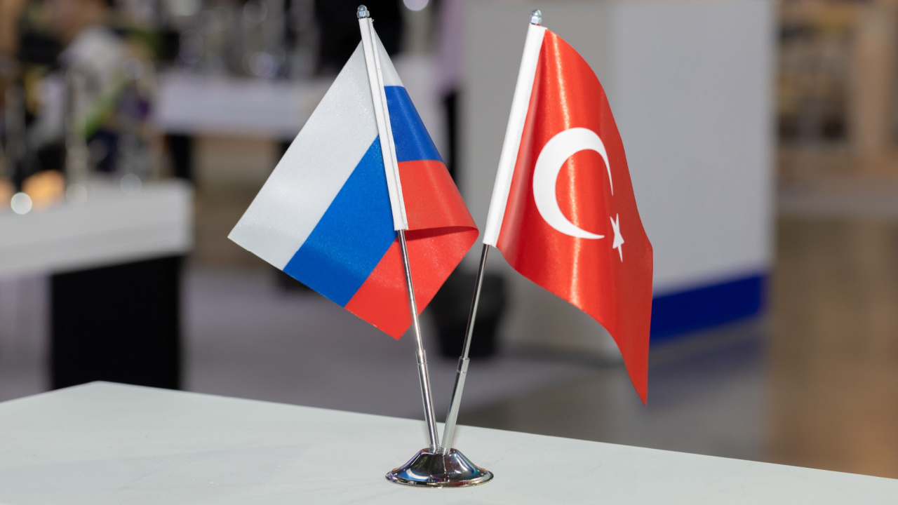 Russia e Turchia uniscono le forze nella lotta al commercio di criptovalute legato alla criminalità