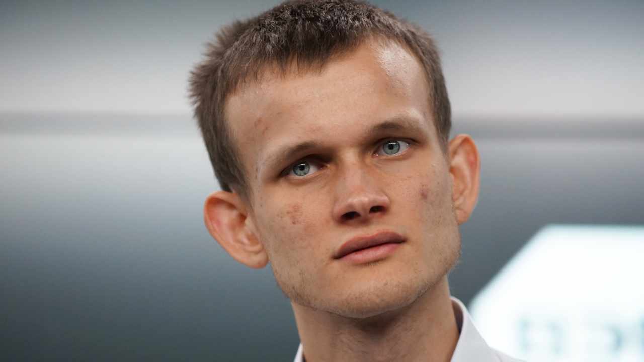 Ethereum Co-Founder Vitalik Buterin Discusses FTX Collapse — Says ‘Centralized Anything Is by Default Suspect’