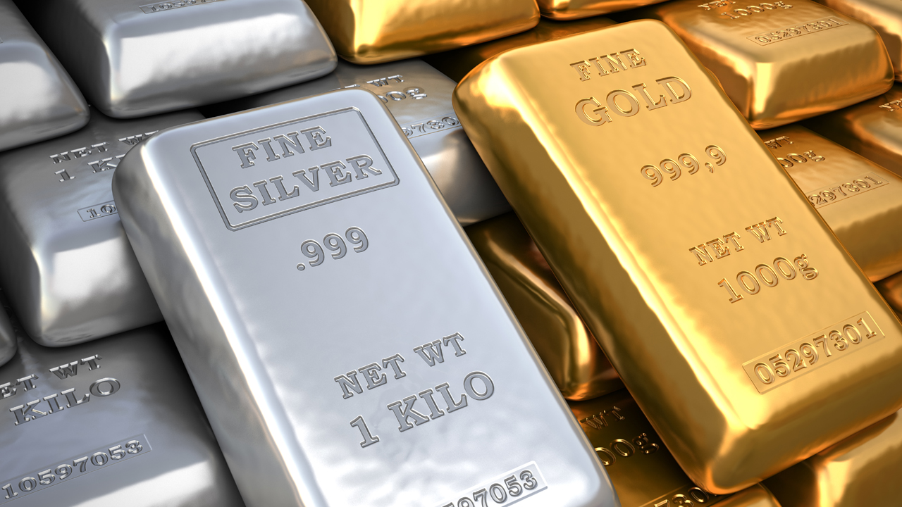 Los analistas sospechan que la crisis bancaria desencadenó un 'mercado alcista en reposo' en el oro, la plata podría generar ganancias mucho mayores