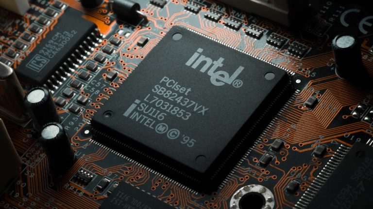 Chip Giant Intel Abandons Bitcoin ASIC Production