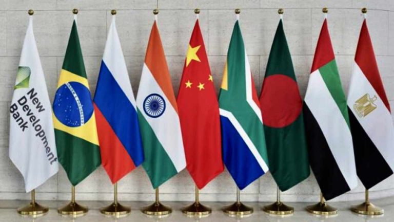 BRICS Bank to Offer More Loans in Local Currencies — President Calls for ‘Diversified Global Currency System’