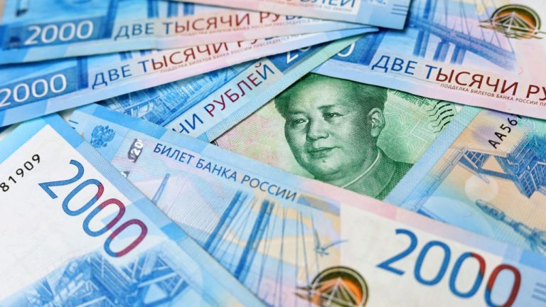 russia chinese yuan