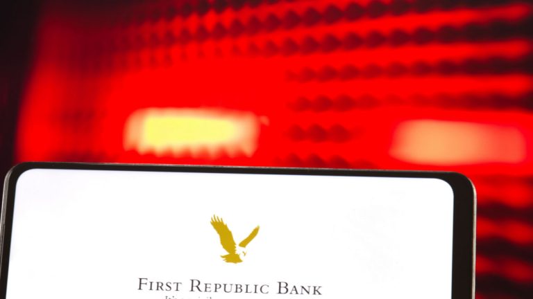 Analysts Warn of More Bank Failures, Possible Recession and Global Repercussions Caused by First Republic Bank Collapse