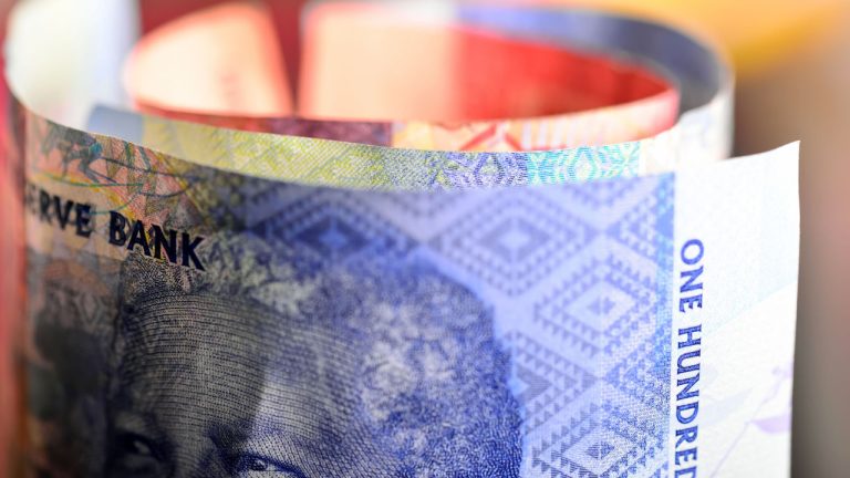 South African Rand Plunges to New Low After Benchmark Interest Rate Is Raised to 14-Year High