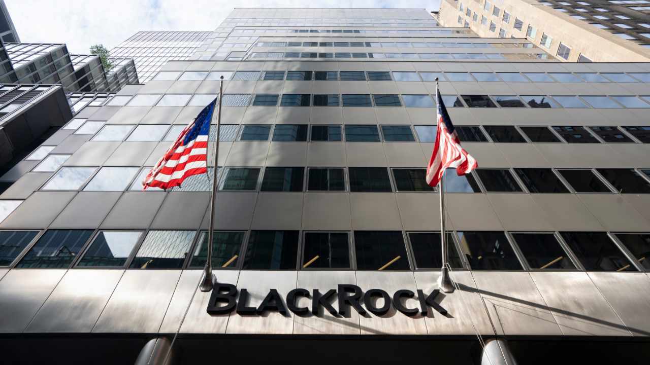 Blackrock Files for Bitcoin Trust — Analyst Calls It a ‘Real Deal’ Spot Bitcoin ETF Filing