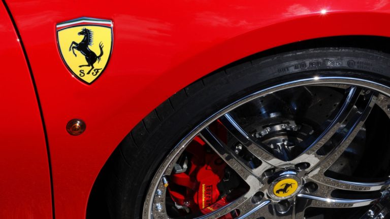 Aussie Crypto Scammers Charged in .5 Million Fraud Case, 0K Ferrari Among Seized Luxury Vehicles