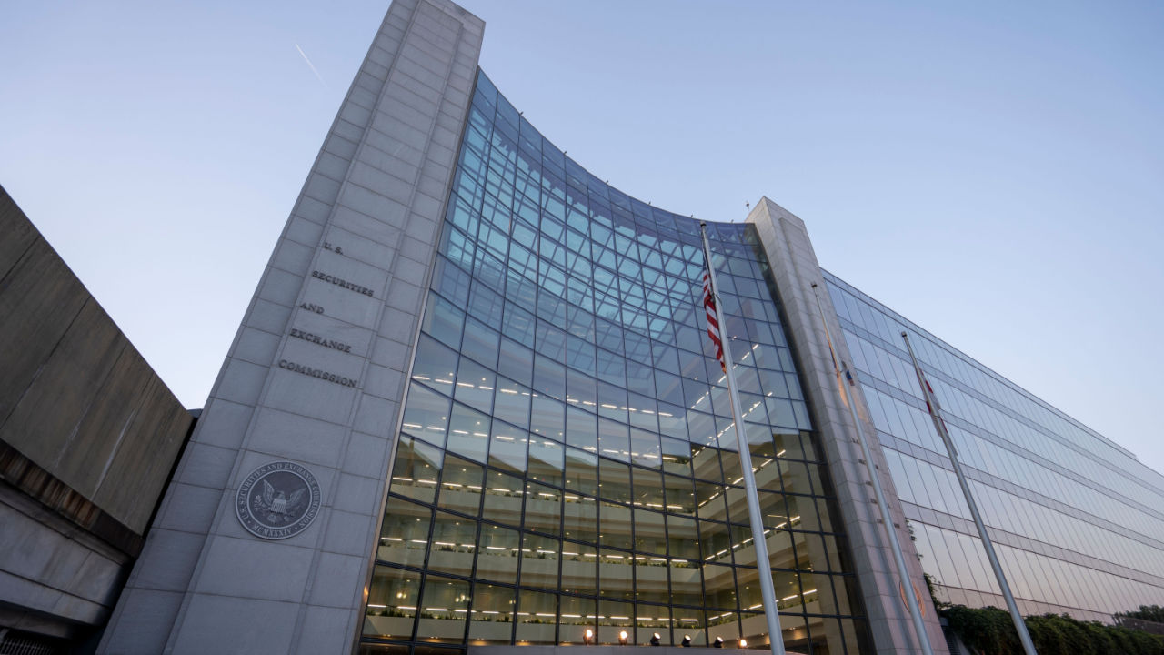 Former SEC Chairman Jay Clayton on Enforcement Actions: Crypto Should Be Treated With ‘Nuance’