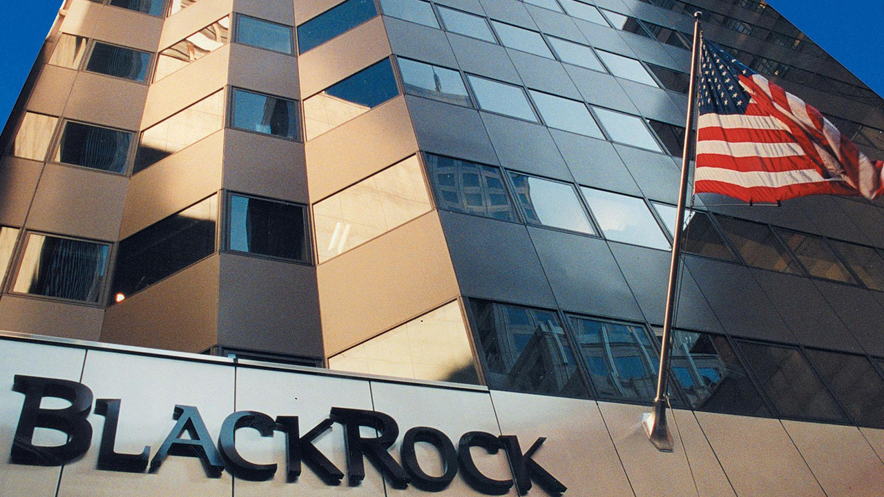 Blackrock активы. Международная инвестиционная компания Blackrock. Blackrock офис. Блэк рок компания инвестиции и финансы.