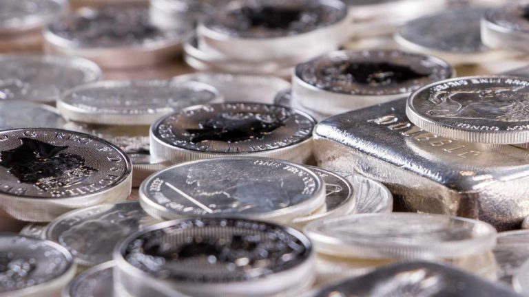 Robert Kiyosaki Explains Why Investors Should Buy Silver – 'Who Can't Afford 1 Silver Coin'