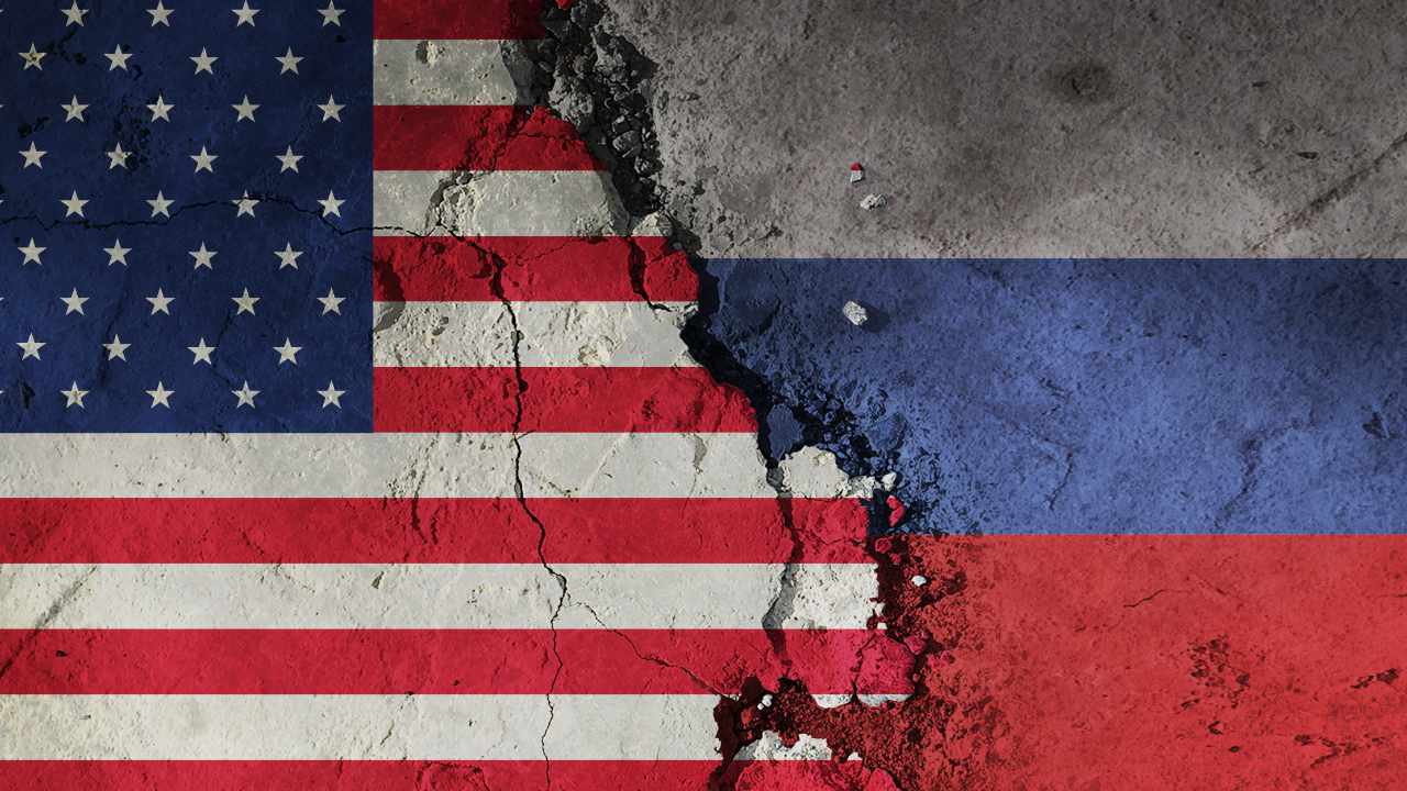 Russia Says BRICS Currency Unlikely in Near Future but De-Dollarization Grows Globally