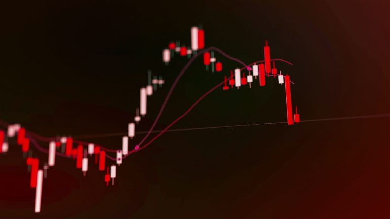 Bitcoin, Ethereum Technical Analysis: BTC Flatlines on Monday, as Market Volatility Continues to Fade