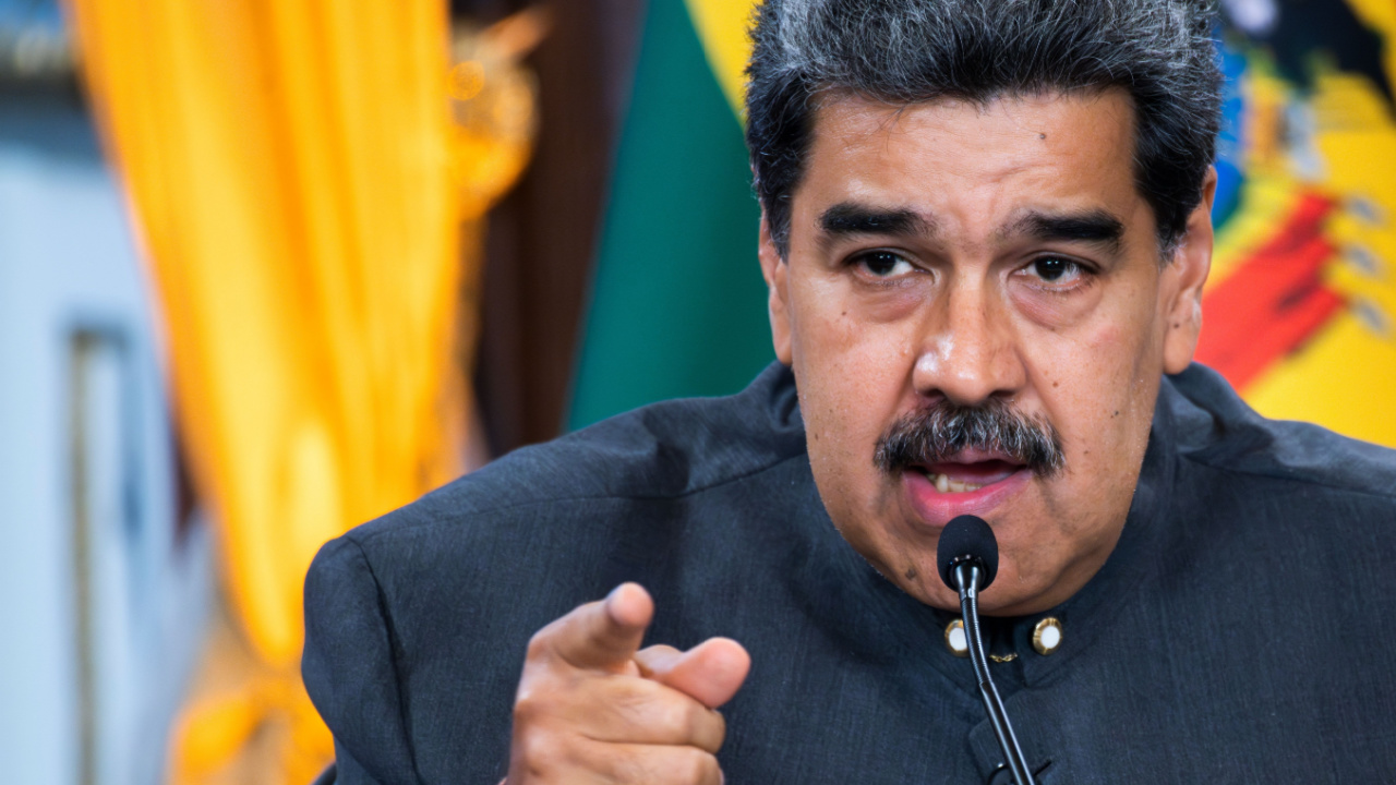 Venezuelan President Nicolas Maduro Calls for De-Dollarization of the Global Economy