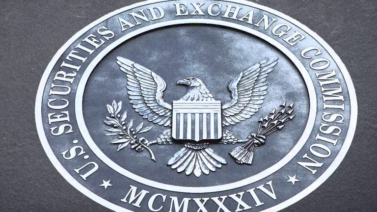 SEC Postpones Verdict on Ark 21shares and Global X Spot Bitcoin ETFs