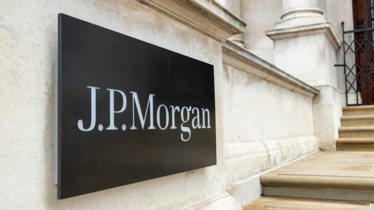 JPMorgan Expects SEC to Approve Multiple Spot Bitcoin ETFs at Once