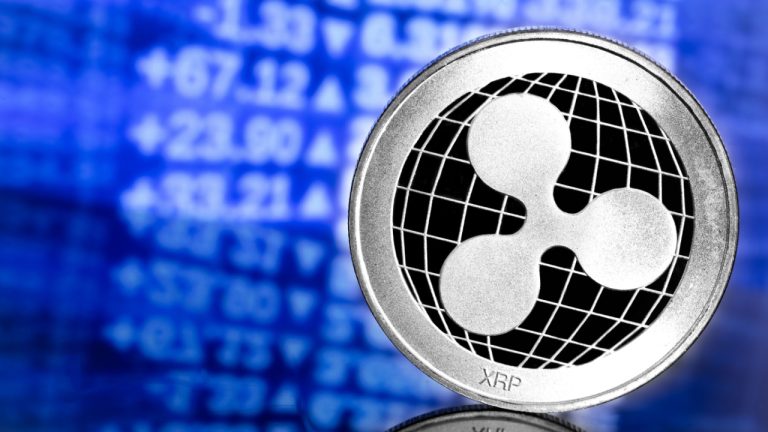 Biggest Movers: XRP Surges to 2-Week High, SOL Maintains Recent Momentum