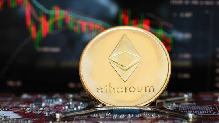 Bitcoin, Ethereum Technical Analysis: ETH Drops Under $1,600, BTC Consolidates Below $27,000