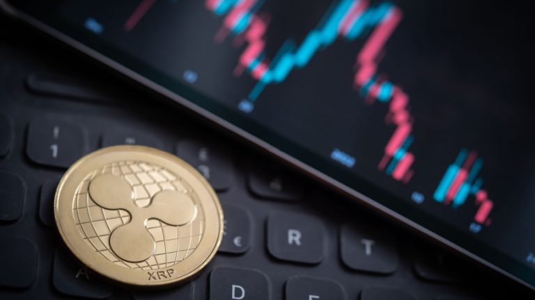 Biggest Movers: XRP Hits 1-Month High, SOL Back Above $20
