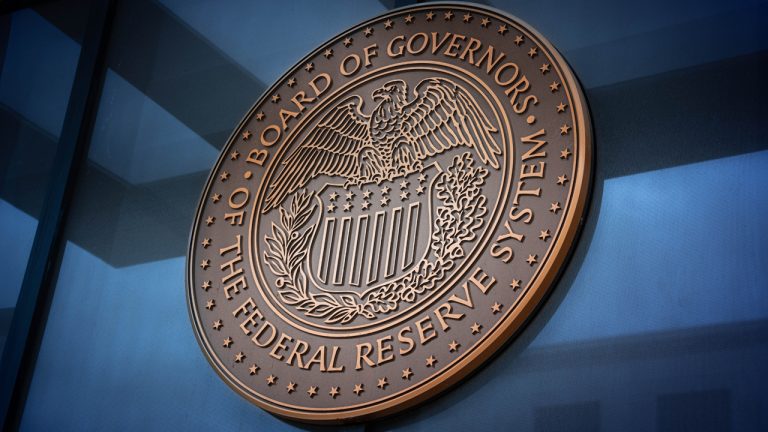 Fed’s ‘Beige Book’ Paints Dim Economic Picture, Experts Warn Central Banks ‘Have No Ability to Save Anything’