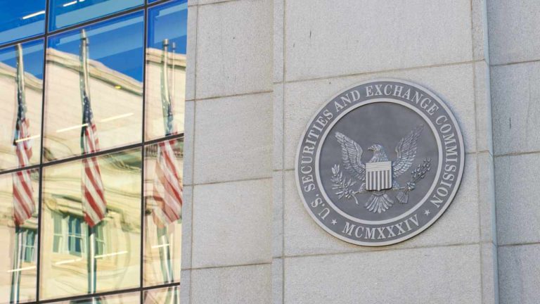 Former SEC Chair Discusses 'Appropriate Way' to Regulate Crypto — Says Classification Issues Are 'Overblown'