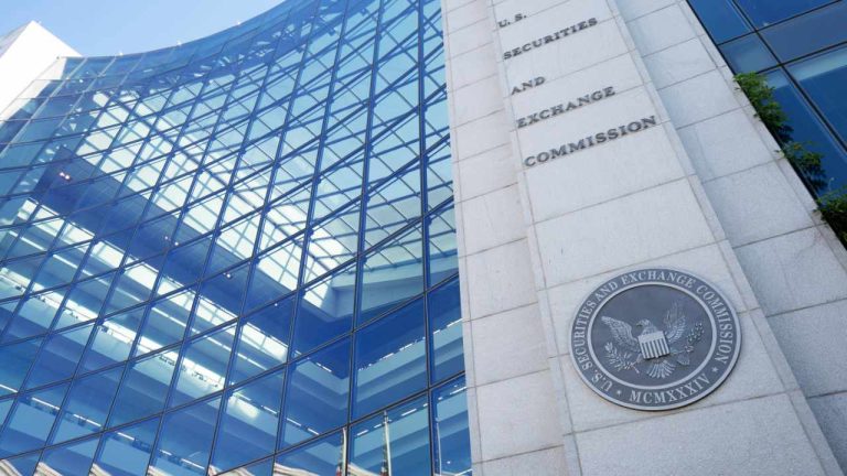 Former SEC Official Says Binance-DOJ Settlements Are 'a Huge Victory' for SEC