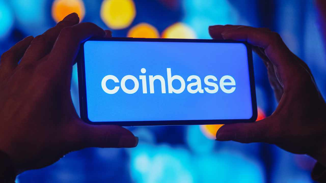 Coinbase Users Are Losing $300M Annually to Scam Artists, Analyst Says ...