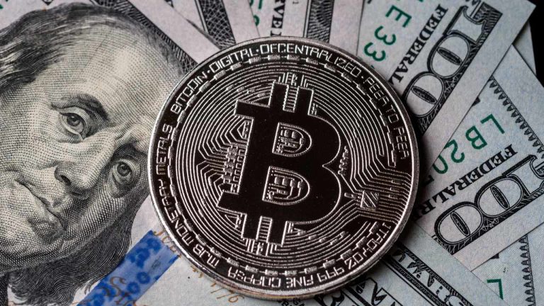 Robert Kiyosaki Buys 5 Additional BTC Following SEC's Spot Bitcoin ETF Approvals