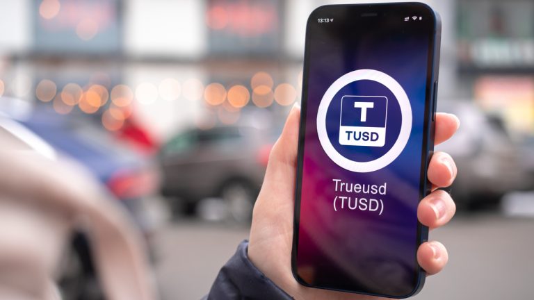 TUSD's Stability Wavers — Value Fluctuates Below  Peg Amid Market Turbulence and Binance's Dominant Hold