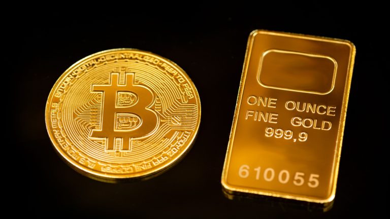 Cathie Wood Says Investors Are Shifting From Gold to Bitcoin Amid Financial Uncertainty