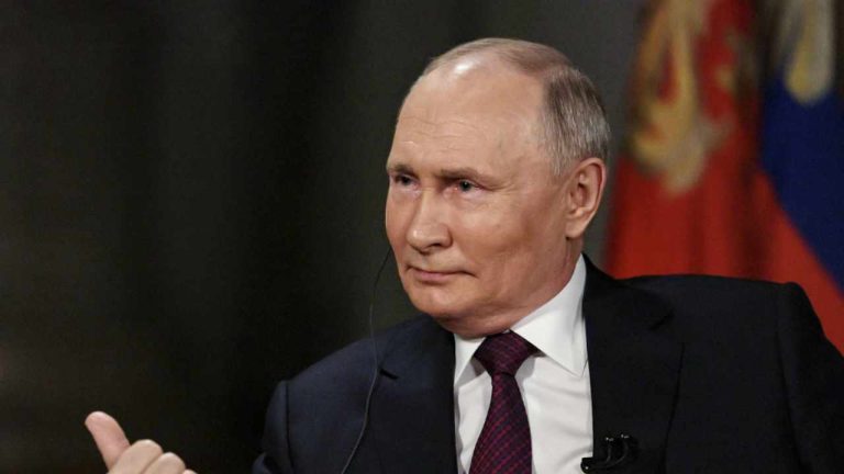 Russian President Putin Discusses Dedollarization — Calls Weaponizing US Dollar a 'Grave Mistake'