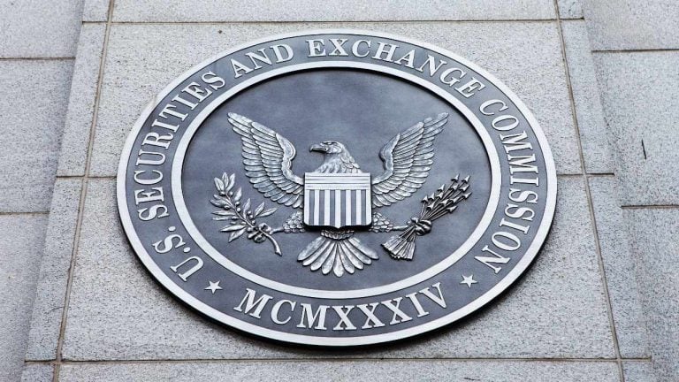 US Senators Push SEC to Stop Approving Spot Crypto ETFs — Say Other Crypto Markets Risker Than Bitcoin crypto