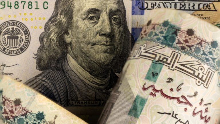 Egypt Devalues Currency, Raises Interest Rates to Fulfill Key IMF Aid Requirement