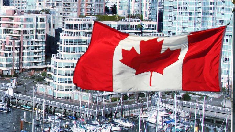 Coinbase Reaches 'Crucial Milestone' in Canada With Restricted Dealer Registration crypto