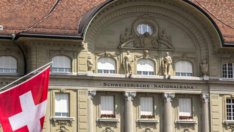 Schweizisk nationalbankschef uttrycker oro över att lägga till Bitcoin till valutareserver