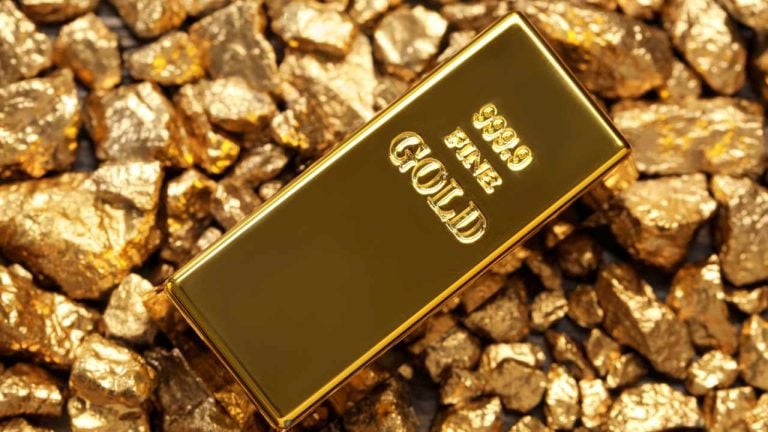 Economist Jim Rickards Predicts Gold Price Exceeding $27,000 — Says: 'It's Not a Guess. It's Rigorous Analysis'