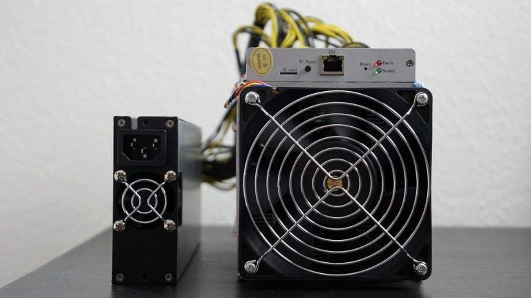  Exploring the Top ASIC Bitcoin Mining Rigs connected  the Market Today