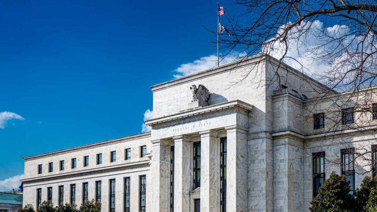 Wharton Professor Calls for Emergency Rate Cut Following Market Downturn