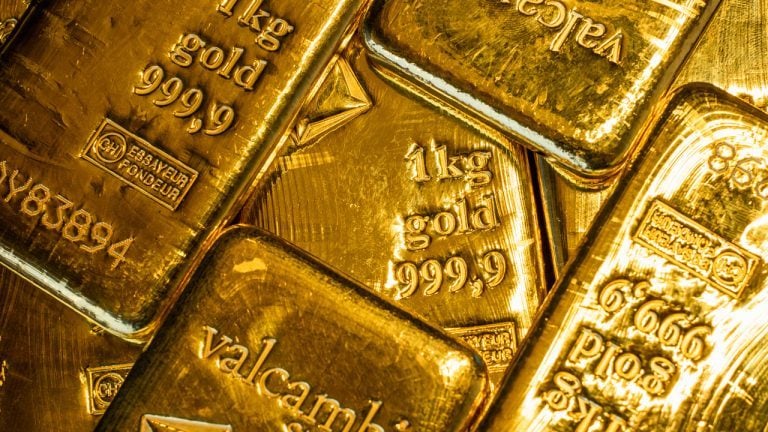 Bloomberg's Mike McGlone: ​​Recession Fears Could Push Gold Price to $3,000