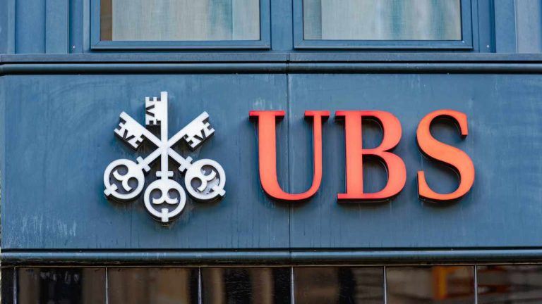 UBS Urges Caution Despite Positive US Economic Data