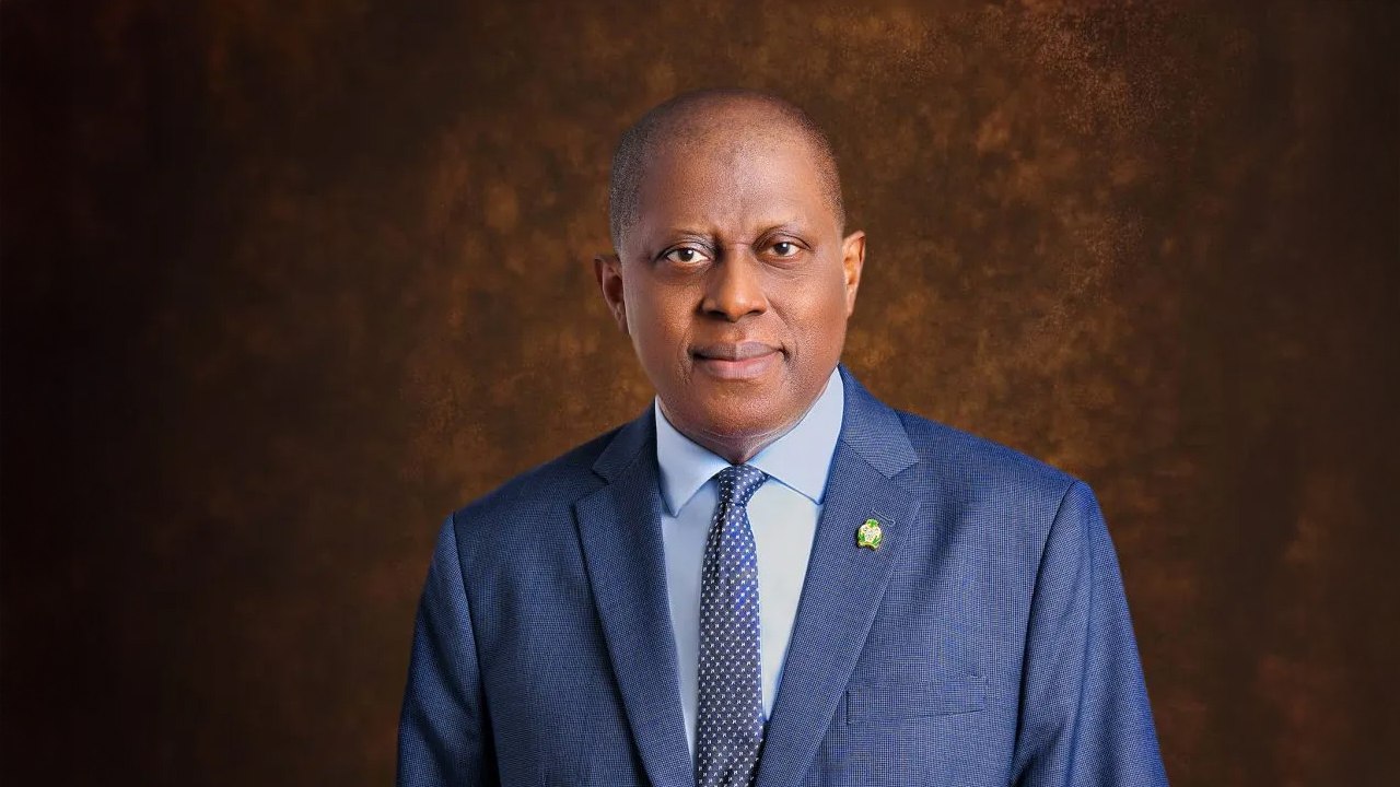 Nigeria Central Bank Governor Defends Naira Float Decision Nigeria Central Bank Governor Defends Naira Float Decision