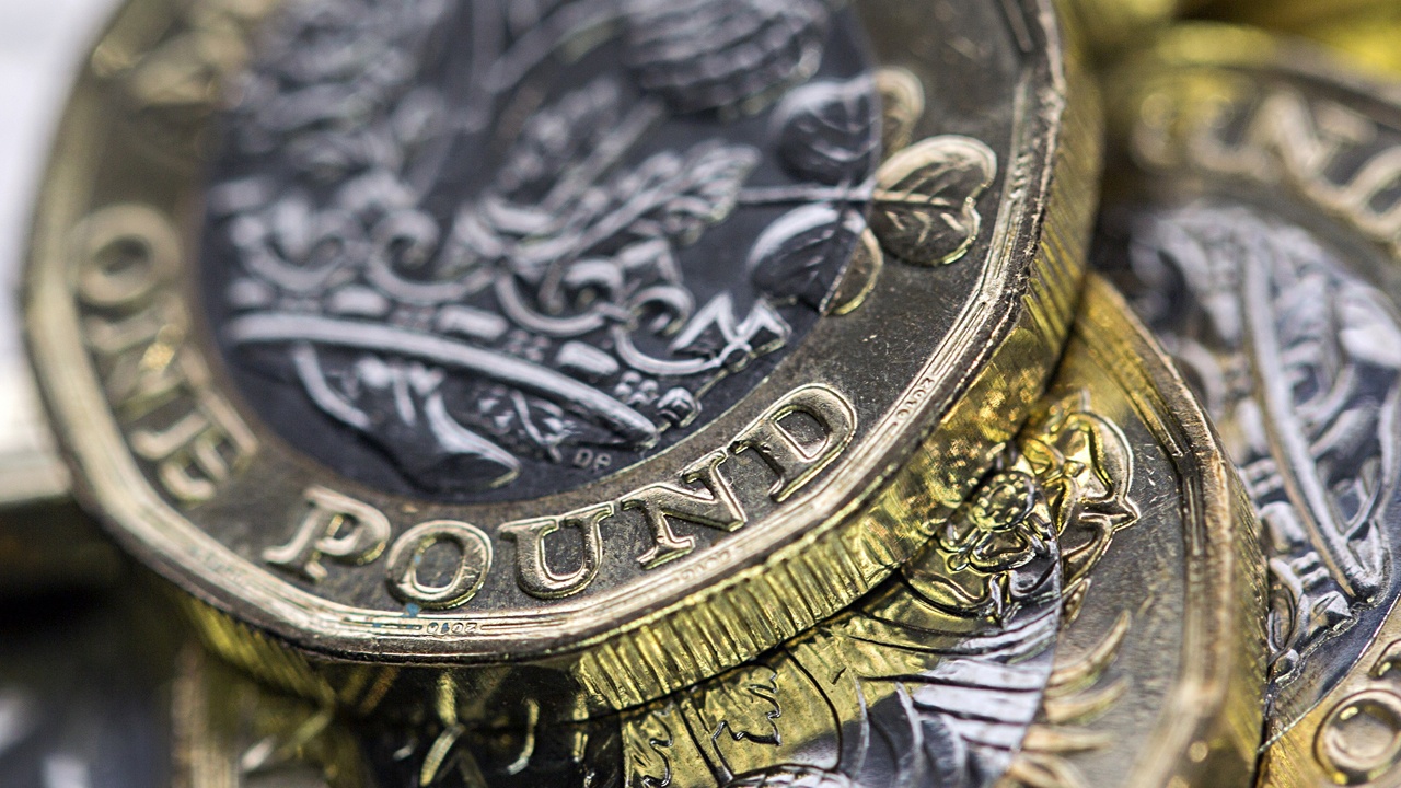 Pound Sterling Suffers Biggest Drop in 18 Months Amid Reeves’ Tax-and-Spend Storm Pound Sterling Suffers Biggest Drop in 18 Months Amid Reeves’ Tax-and-Spend Storm