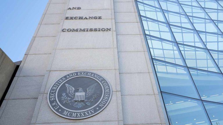 SEC's Enforcement Chief Steps Down After Leading Over 100 Crypto Enforcement Actions