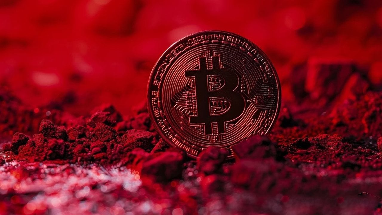 Bitcoin Correction Looms as Analyst Predicts Drop to ,600 Without 0K Breakthrough