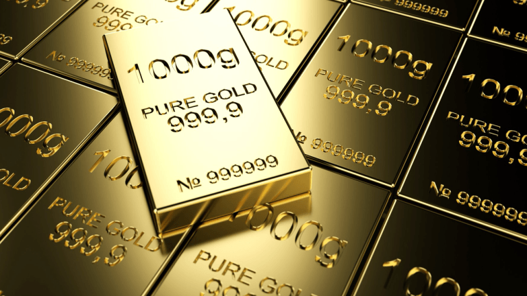 Gold Hits Record High Amid Trade War Fears