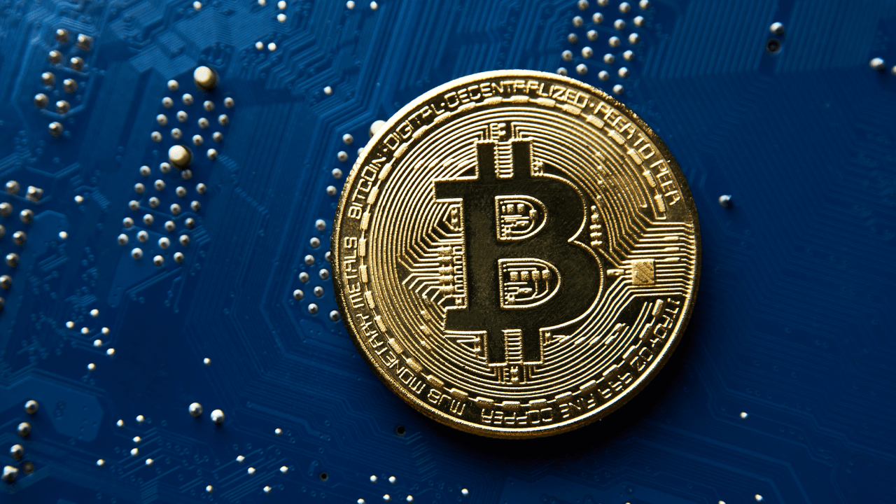 Bitcoin’s Hashrate Holds Steady Near Record Highs as Network Prepares for Difficulty Adjustment Bitcoin’s Hashrate Holds Steady Near Record Highs as Network Prepares for Difficulty Adjustment